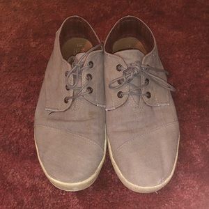Gray Men’s Toms